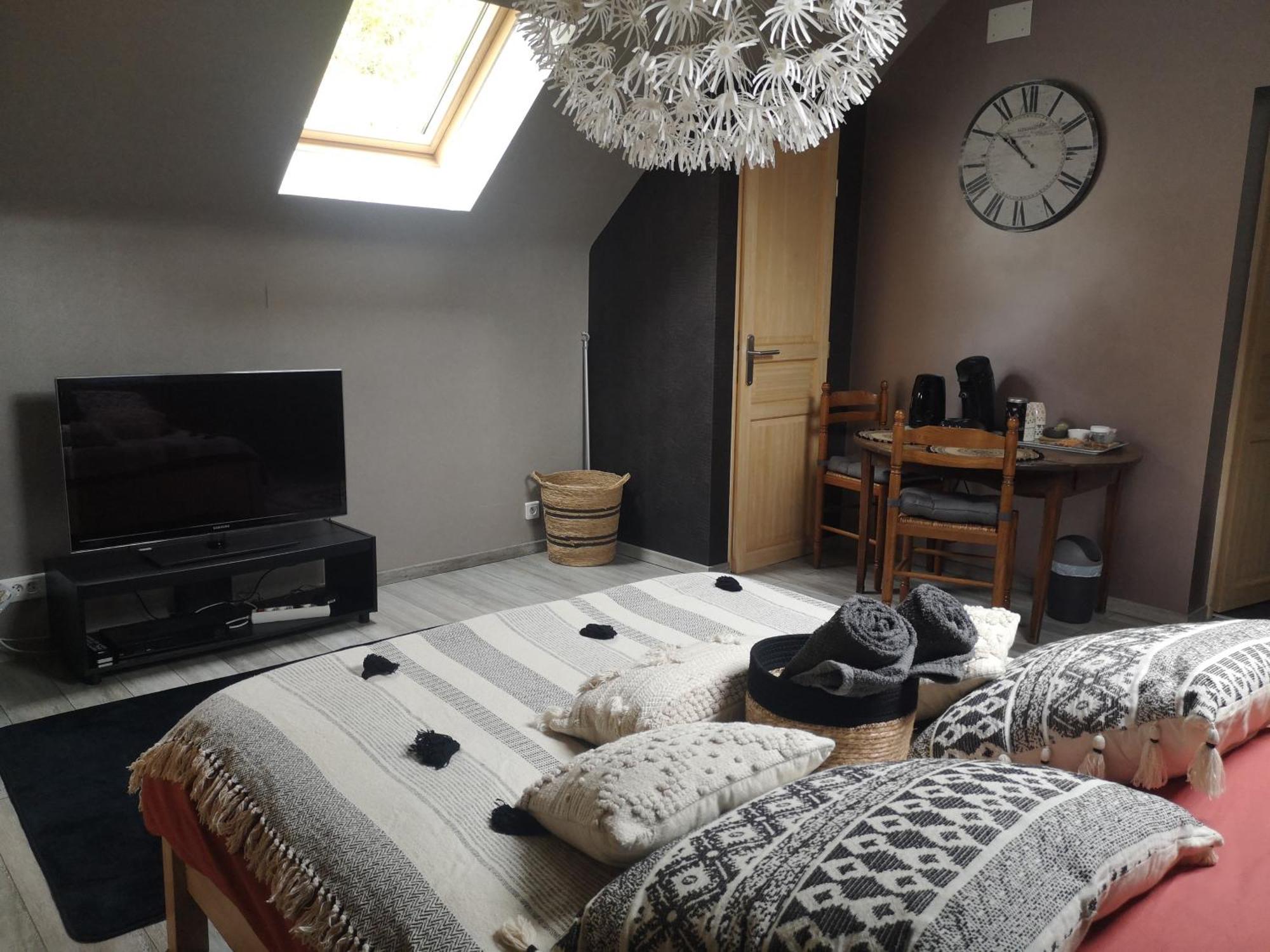 Agreable Chambre Privee Avec Entree Independante Langeais Dış mekan fotoğraf